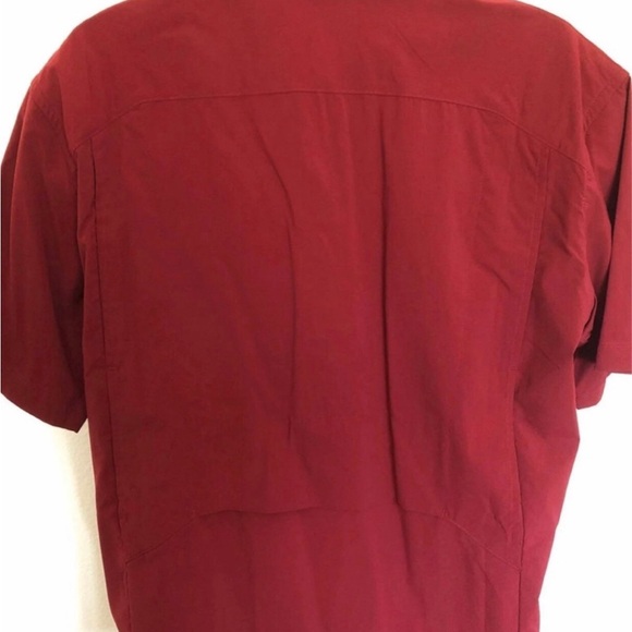 Under Armour Large L UPF 50+ maroon moisture wick vented button logo shirt NWT - Picture 6 of 10